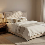 Cadre de lit rembourré Queen Size avec design riveté, lit plateforme moderne en velours avec tête de lit capitonnée, gris