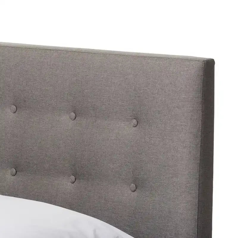 Lit plateforme en noyer à rembourrage gris de style médiéval